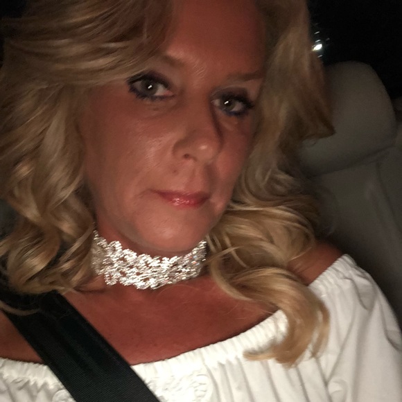 Meet your Posher, Trisha - Picture 1 of 1